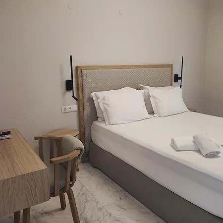 Guest house Niriton 2*
